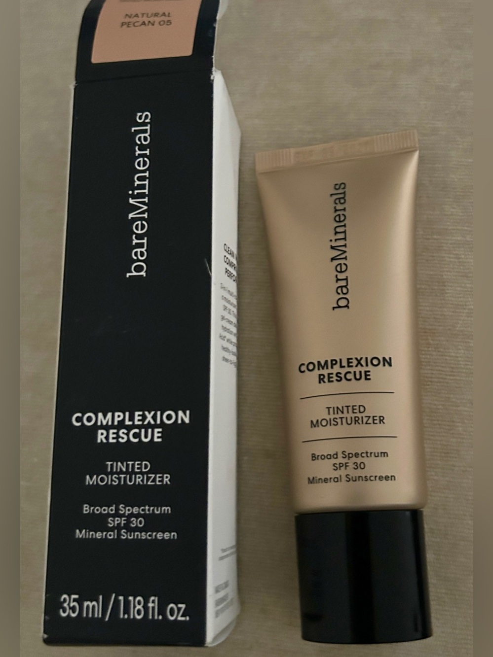 bareMinerals complexion rescue tinted moisturizer Natural Pecan 05 exp 2027